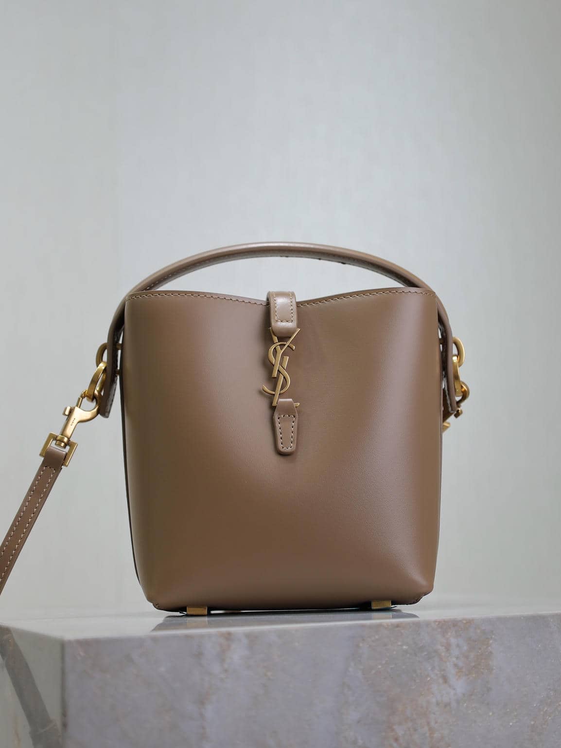 1 Bucket Bag-44